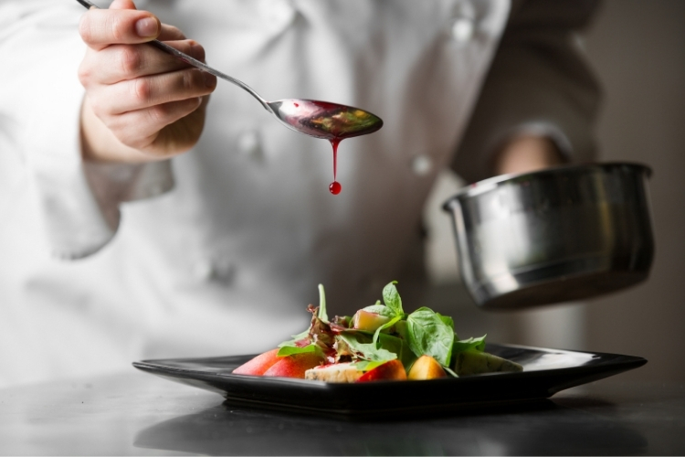 Υπηρεσίες Μαγείρων & Catering